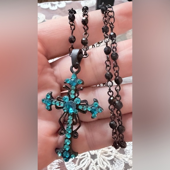 Elegant Black and Blue Cross Pendant Necklace - Picture 3 of 9